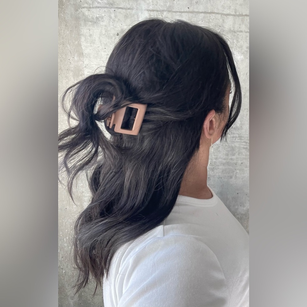 Hairvivi Her Majesty Yaki Wig (Human Hair) - Picture 3 of 16
